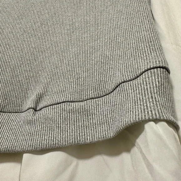 ✨Gray Layered Blouse M 🤍 Preppy Knit Vest Shirt Chic Style ✨ - Picture 3 of 6